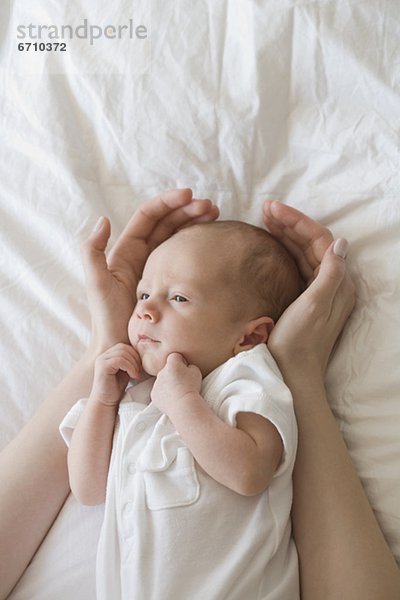 Neugeborenes  neugeboren  Neugeborene  halten  Mutter - Mensch