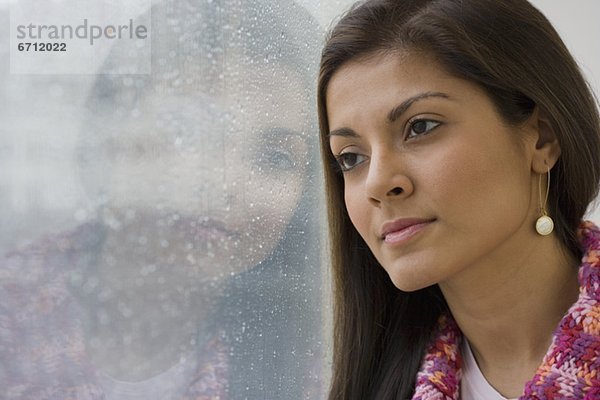 angelehnt  Frau  Fenster  Indianer