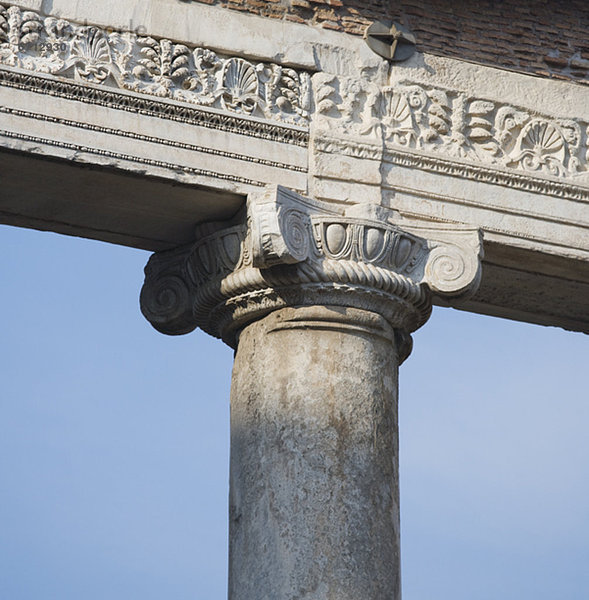 Säule  Forum Romanum  Italien