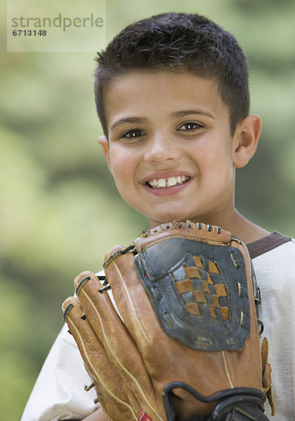 Boy mit Baseballhandschuh