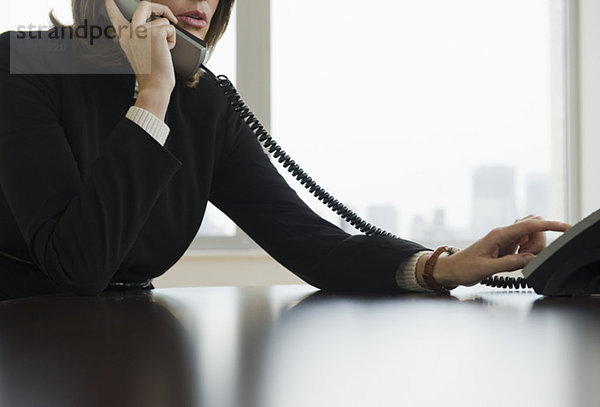 Frau Telefon Telefonnummer wählen Büro