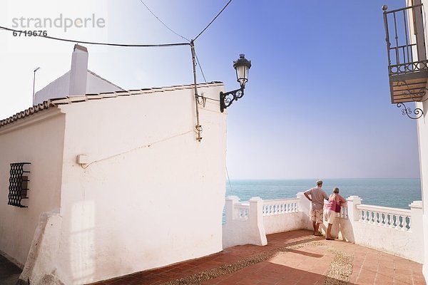 Bewunderung  Balkon  Meer  Ansicht  Malaga  Nerja  Spanien