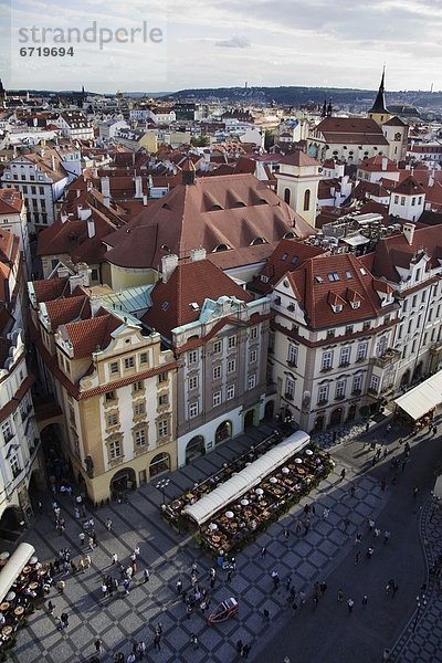 hoch  oben  Prag  Hauptstadt  Stadt  Quadrat  Quadrate  quadratisch  quadratisches  quadratischer  Tschechische Republik  Tschechien  Ansicht  Flachwinkelansicht  Winkel  alt