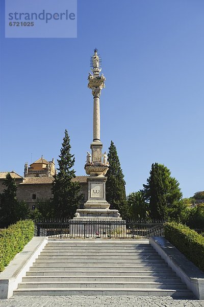 Krankenhaus  Monarchie  Statue  Granada  Spanien
