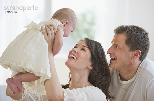 Stolz  Menschliche Eltern  Tochter  Baby