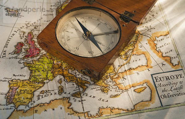 Landkarte  Karte  Antiquität  Kompass