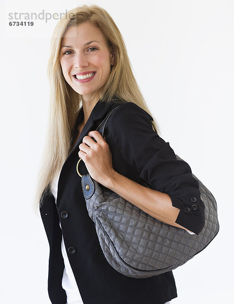 Portrait  Frau  tragen  Tasche  Mittelpunkt  Studioaufnahme  Erwachsener