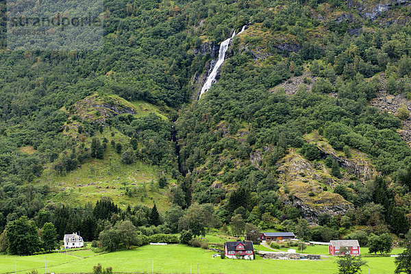 ankommen  Tal  Wasserfall  Berglandschaft