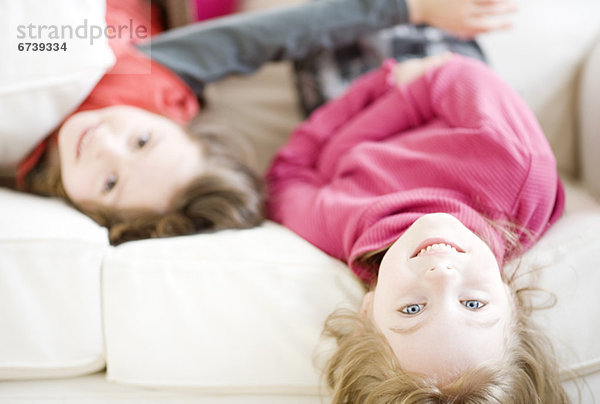 liegend  liegen  liegt  liegendes  liegender  liegende  daliegen  Couch  Schwester