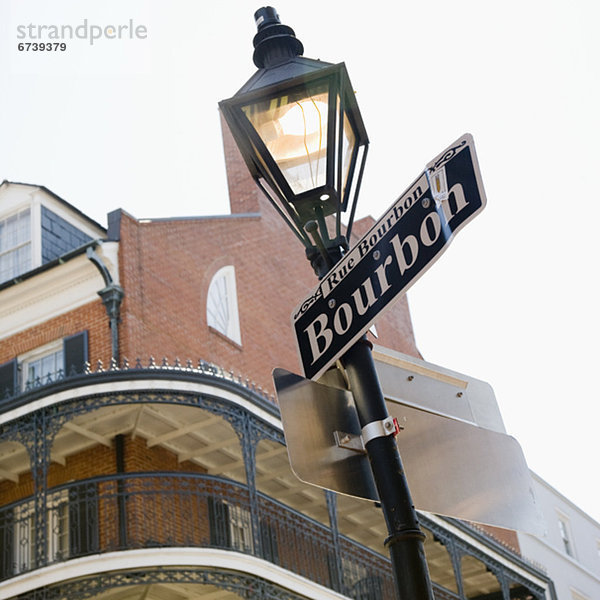 niedrig Vereinigte Staaten von Amerika USA Straße Zeichen Ansicht Flachwinkelansicht Winkel French Quarter Louisiana New Orleans Signal