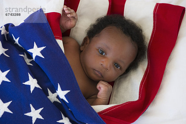 Fahne  amerikanisch  Baby  umwickelt