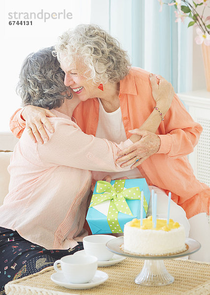 Senior Senioren Frau Fest festlich Geburtstag 2