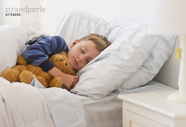hoch  oben  nahe  Junge - Person  Bett  schlafen  5-6 Jahre  5 bis 6 Jahre