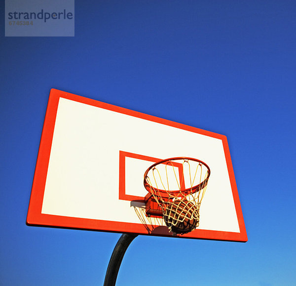 Basketball  einlochen