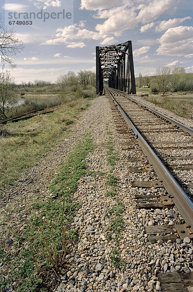 Brücke  Zug