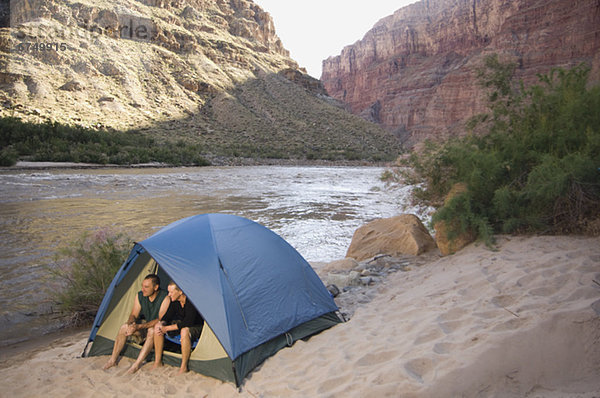 Vereinigte Staaten von Amerika  USA  Zelt  Fluss  Moab  Utah