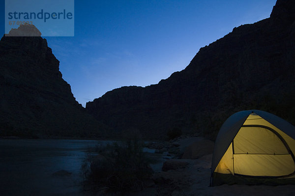 Vereinigte Staaten von Amerika  USA  Nacht  Zelt  Fluss  Moab  Utah