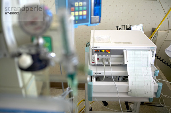 Faxgerät  Zimmer  Krankenhaus  Infusion  Geburt
