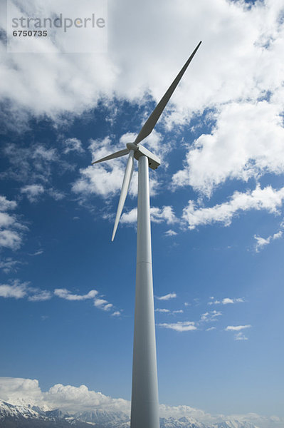 Windturbine Windrad Windräder niedrig Ansicht Flachwinkelansicht Winkel