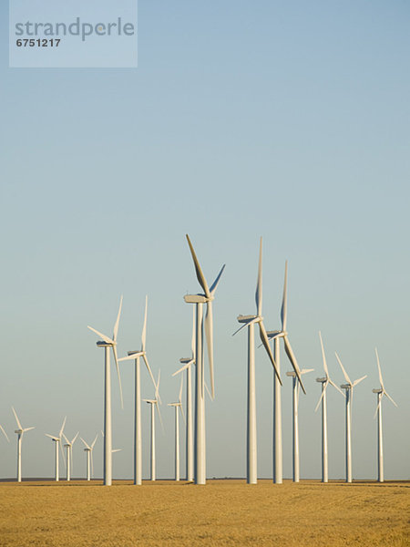 Reihe Windmühle Windpark