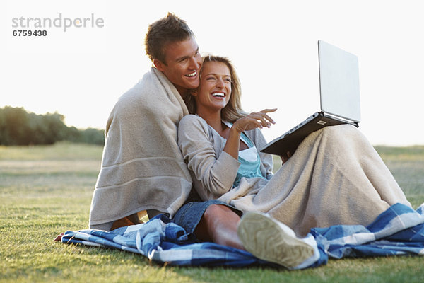 Außenaufnahme  sehen  Notebook  freie Natur