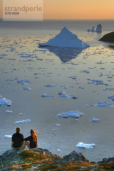 Eisberg  Sonnenuntergang  hinaussehen  Neufundland  Twillingate