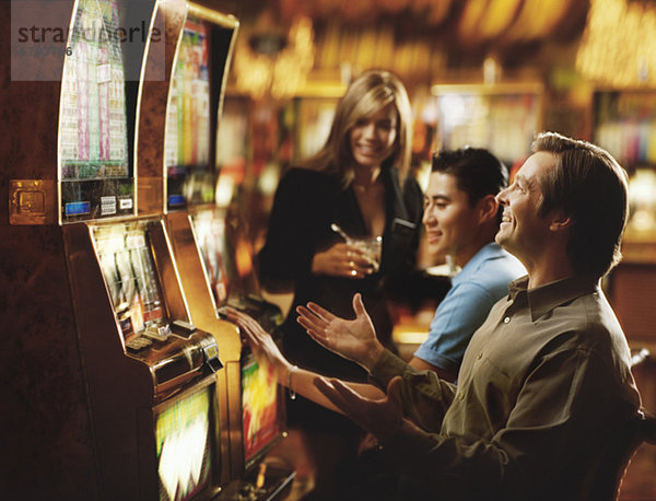 Vereinigte Staaten von Amerika  USA  Faxgerät  Mensch  Menschen  Nevada  Casino  Loch  Las Vegas  spielen