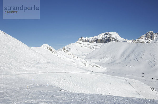 Schüssel  Schüsseln  Schale  Schalen  Schälchen  See  Urlaub  Ski  Banff Nationalpark  Alberta