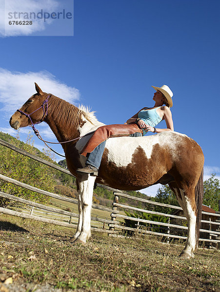Vereinigte Staaten von Amerika  USA  Entspannung  Colorado  Cowgirl  Ranch