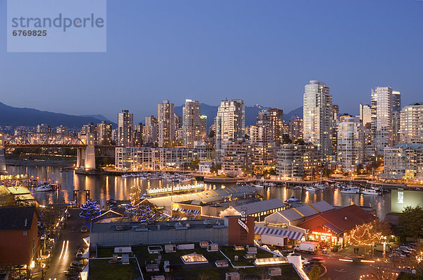 Skyline  Skylines  Nacht  Insel  Bach  Ansicht  unaufrichtig  British Columbia  Innenstadt  Vancouver