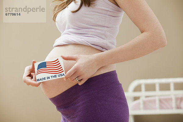 Vereinigte Staaten von Amerika  USA  Frau  halten  Produktion  Zeichen  Schwangerschaft  jung  Signal  Utah