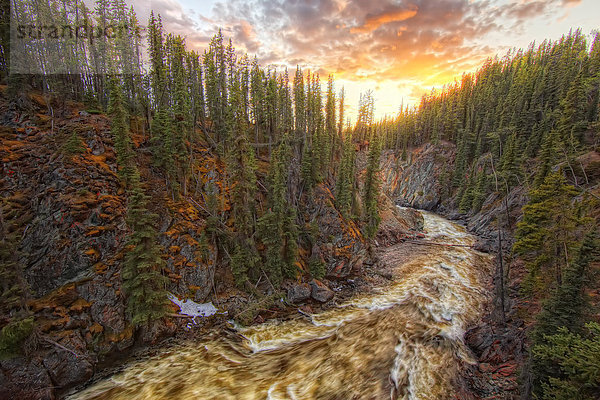 Sonnenuntergang  Fluss  Schlucht  Schmelzwasser  Yukon