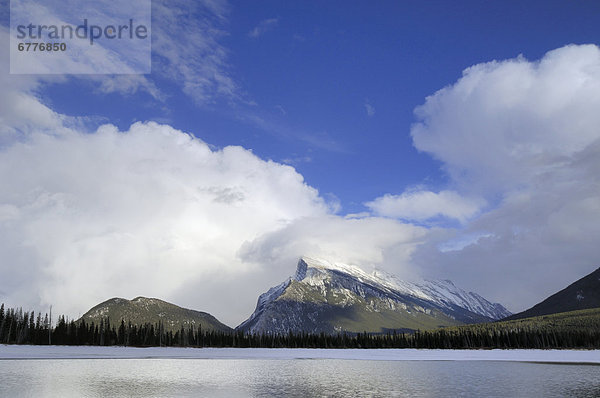 Wolke  Himmel  unterhalb  See  Berg  Banff Nationalpark  Alberta
