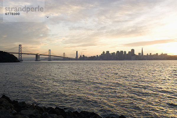 Vereinigte Staaten von Amerika USA Skyline Skylines Großstadt Golden Gate Bridge San Francisco