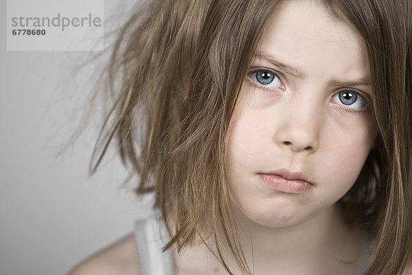 Portrait  Depression  Studioaufnahme  5-9 Jahre  5 bis 9 Jahre  Mädchen