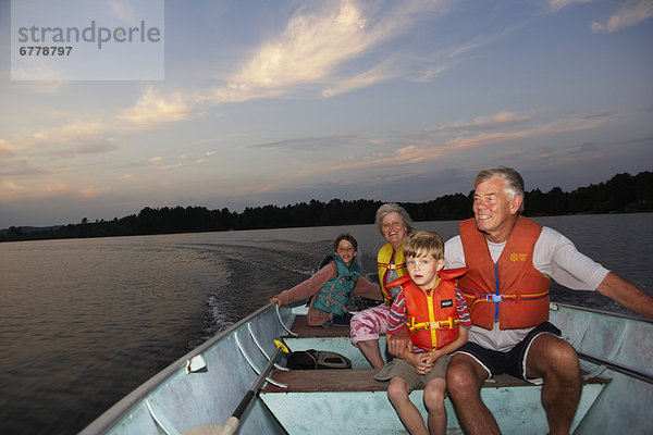 Sonnenuntergang  Boot  Großeltern  Enkelkind  Ontario