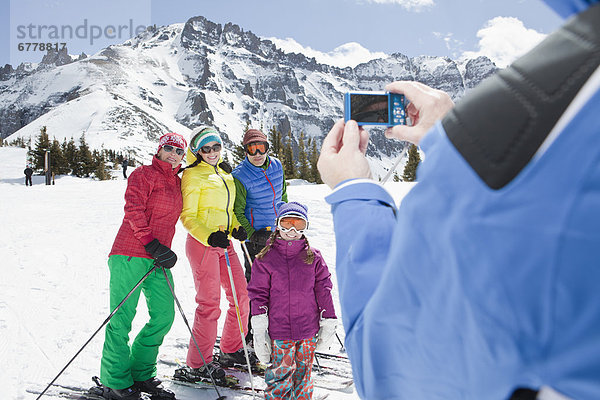 Vereinigte Staaten von Amerika  USA  Pose  Urlaub  Ski  Generation  3  10-11 Jahre  10 bis 11 Jahre  Mädchen  Colorado  Telluride
