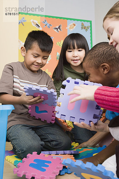 lernen  Klassenzimmer  5-9 Jahre  5 bis 9 Jahre