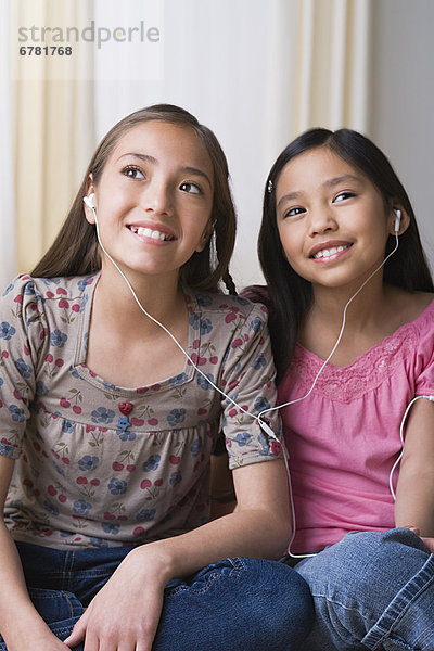 Zusammenhalt  zuhören  Kopfhörer  Musik  10-11 Jahre  10 bis 11 Jahre