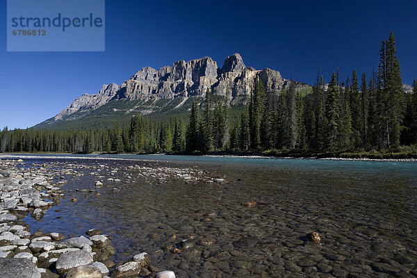 Berg  Palast  Schloß  Schlösser  Fluss  Unterricht  Banff Nationalpark  Alberta  Kanada