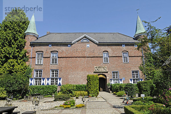 Schloss Walbeck  CJD Bildungszentrum  Christliches Jugenddorfwerk  Geldern  Niederrhein  Nordrhein-Westfalen  Deutschland  Europa