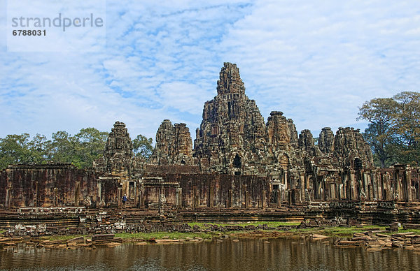 Forschung  Tourist  Ruine  Besuch  Treffen  trifft  erlauben  Kambodscha  Siem Reap  Südostasien