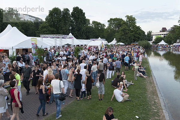 Sommerfest Stuttgart  Baden-Württemberg  Deutschland  Europa