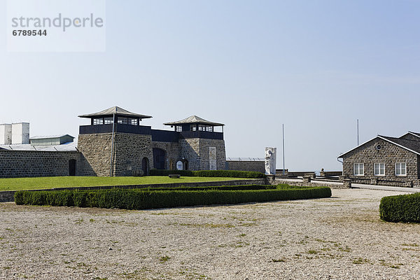 Eingangstor zum Konzentrationslager Mauthausen  Perg  Oberösterreich  Österreich  Europa