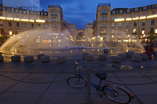 Karlsplatz  München  Bayern  Deutschland  Europa