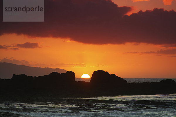 Hawaii  Oahu  schöne Sonnenuntergang.