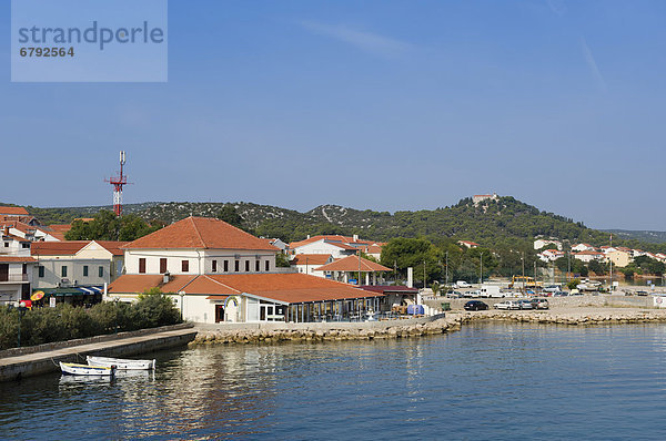 Ort und Hafen Tkon  Insel Pasman  Adria  Zadar  Dalmatien  Kroatien  Europa