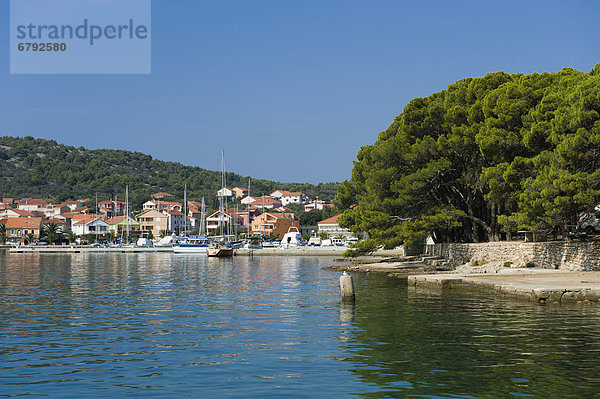 Hafen von Kukljica  Punta Zelena  Insel Ugljan  Adria  Zadar  Dalmatien  Kroatien  Europa