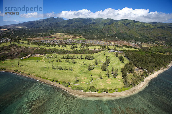 Hawaii  Waiehu  aerial Golfplatz und Küste.