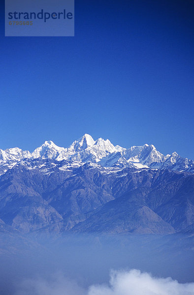 Wolke  über  Mittelpunkt  bedecken  Himalaya  Linie  Nepal  Schnee